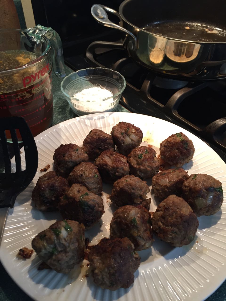 zucchini pasta with meatballs