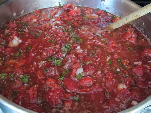 pasta sauce, tomatoes