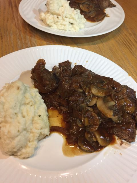 Slow Cooker Steak and Mushrooms 