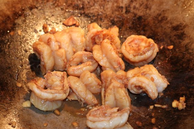 Stir fry the shrimp