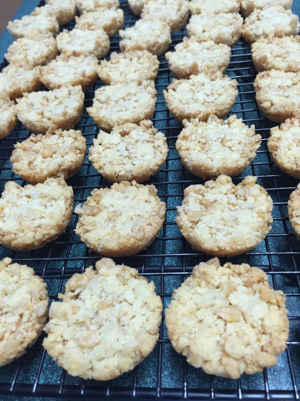 Crispy Cheese Crackers