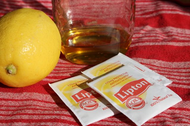 Tea, lemon and honey.