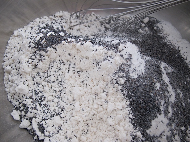 dry ingredients, poppy seeds