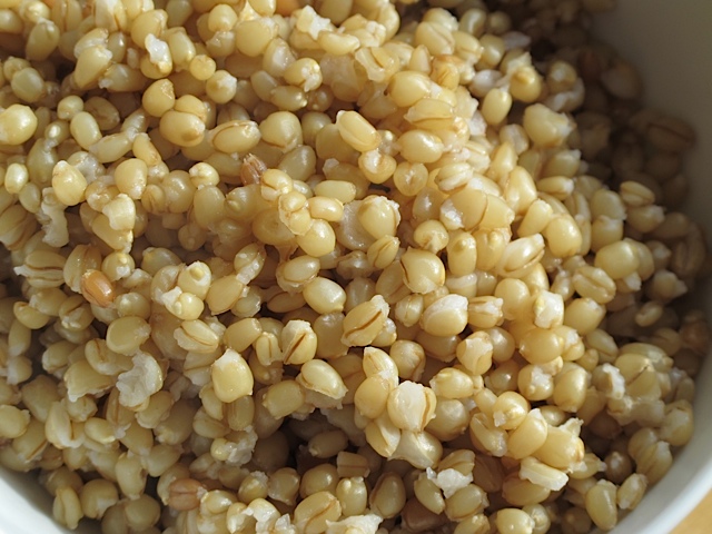 cooked wheat berries, cereal, pantry