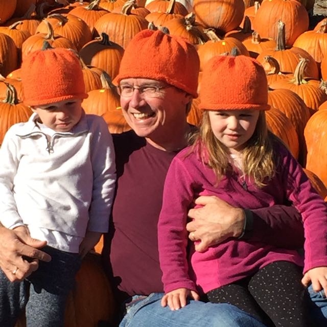 knitting pumpkin hats