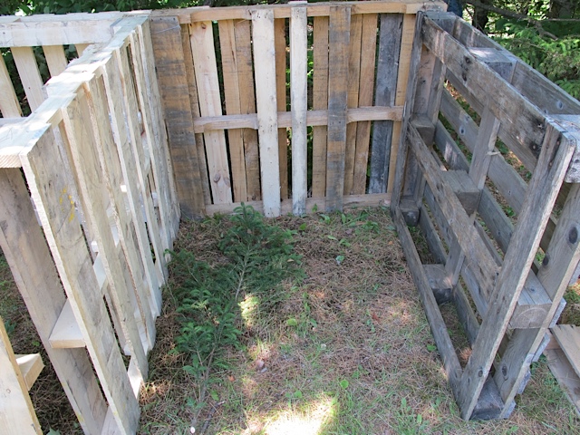 compost bins, pallets