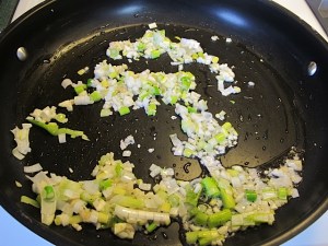 Saute garlic, ginger and scallions. saute, Chinese cooking