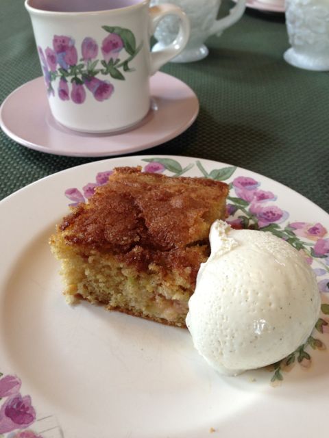 rhubarb cake