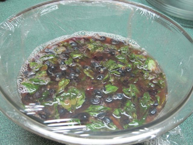 Cover and set aside.