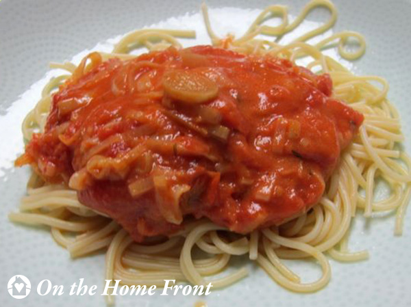 Pasta with Leeks and Tomato Cream Sauce
