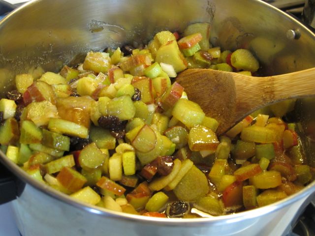 Combine all ingredients except spices in a saucepan.