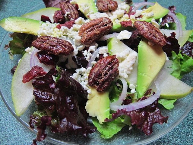 candied pecans, pear, salad