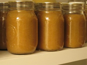 Applesauce home canning, prudent living, applesauce