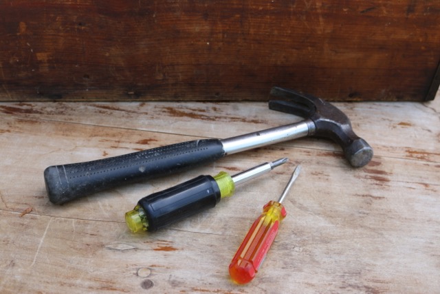 Claw Hammer & Screwdrivers