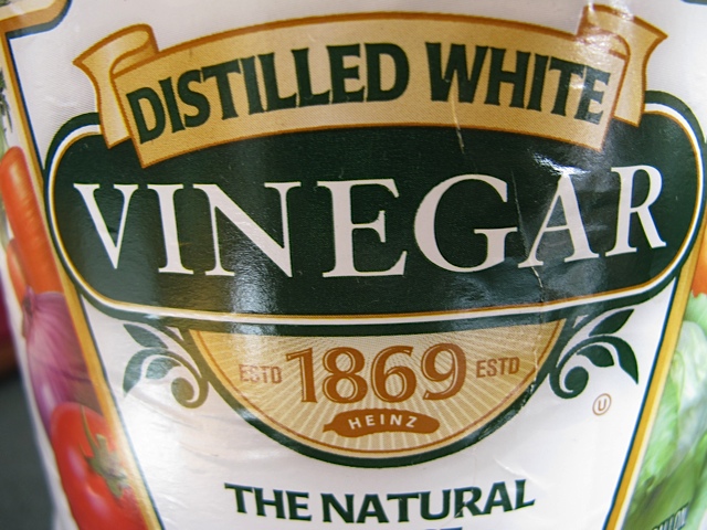 Vinegar, household cleaning, laundry tips